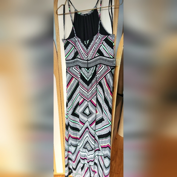 Dynamite High Neck Adjustable Strap Maxi Dress Bandana Style Print Size Medium - Picture 5 of 13